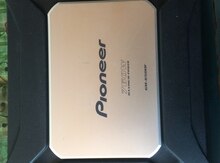 Səsgücləndirici "Pioneer 760"