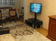 3-otaqlı mənzil, 8-ci mikrorayon, 68 m²