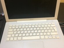 Apple MacBook