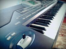 Sintezator "Korg PA 800"