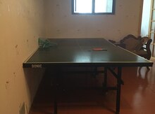 Tennis stolu