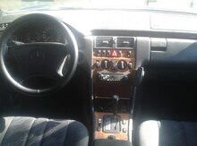 Mercedes E 230, 1996 il