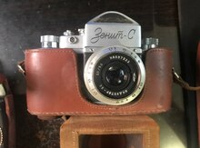 Qədimi fotoaparat "Zenit"
