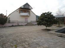 Bağ evi, Novxanı qəs.