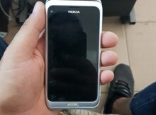 Nokıa E7