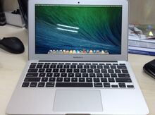 Apple MacBook Air (11-inch, 2015)
