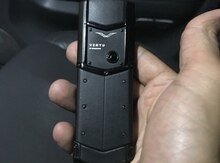 Vertu Signature