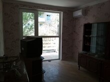 2-otaqlı mənzil kirayə verilir, E. Akademiyası m., 55 m²