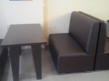 Divanlar və masalar satılır