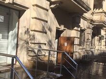 3-otaqlı mənzil kirayə verilir, İçərişəhər m/s., 180 m²