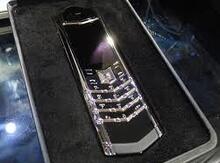 Vertu Signature Gold