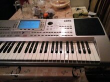 Sintezator "Korg PA80"