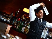 Barmen tələb olunur