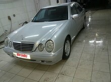 Mercedes E 240, 2001 il
