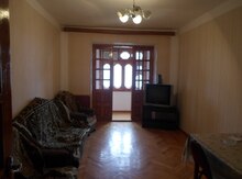 2-otaqlı mənzil, Ülvi Bünyadzadə küç., 60 m²