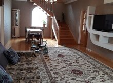 5-otaqlı yeni tikili, Gəncə ş., 240 m²