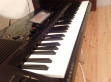 Sintezator "Yamaha"