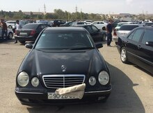 Mercedes E 220, 2001 il