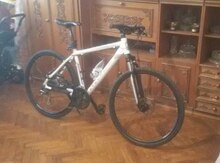 Velosiped "Cross evado"