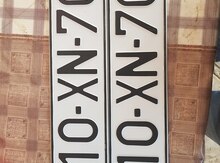 Avtomobil qeydiyyat nişani - 10-XN-700