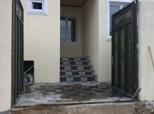 Həyət evi, Azadlıq m.