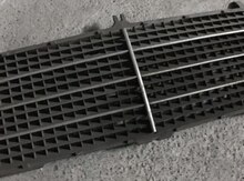 "Mercedes" radiator barmaqlığı