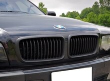 "BMW E38" radiator üçün barmaqlıq