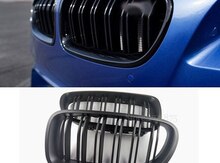 "BMW F10" radiator barmaqlığı