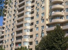 3-otaqlı yeni tikili, İnşaatçılar m., 156.0 m²
