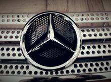 "Mercedes W203" radiator barmaqlığı