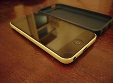 Apple iPhone 5C