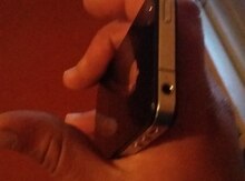 Apple iPhone 4