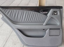 "Mercedes W210" qapı üzlüyü