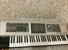 Sintezator "Roland G6"