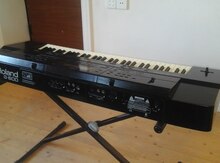 Sintezator "Roland G600"