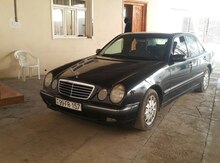 Mercedes E 240, 2000 il