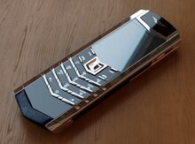 Vertu Signature