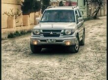 Mitsubishi Pajero io, 2000 il