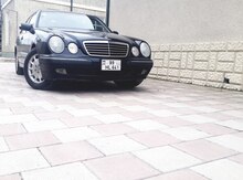 Mercedes E 240, 2001 il