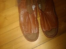 Sandal