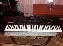 Sintezator "Roland G-1000"