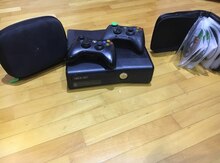 Xbox 360 + oyun pultu "Razer" + 22 oyun
