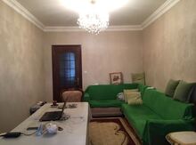 5-otaqlı mənzil, 8 mkr., 120 m²