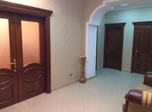 3-otaqlı yeni tikili, 8-ci mkr., 137 m²