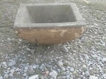 Qədimi su daşı