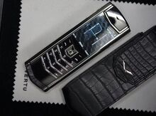 Vertu Signature S Design Navy Alligator Platinium