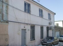 Həyət evi kirayə verilir, Nizami m.