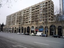3-otaqlı mənzil kirayə verilir, Ü.Hacibəyov küç. 85 m²