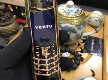 Vertu Signature Precious Gold Design