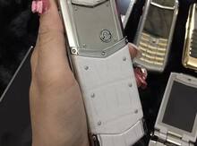 Vertu Signature S Design Pure White Alligator